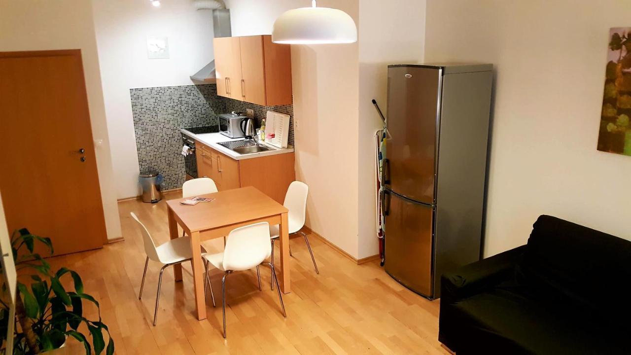Apartment Smichov Praha Eksteriør bilde
